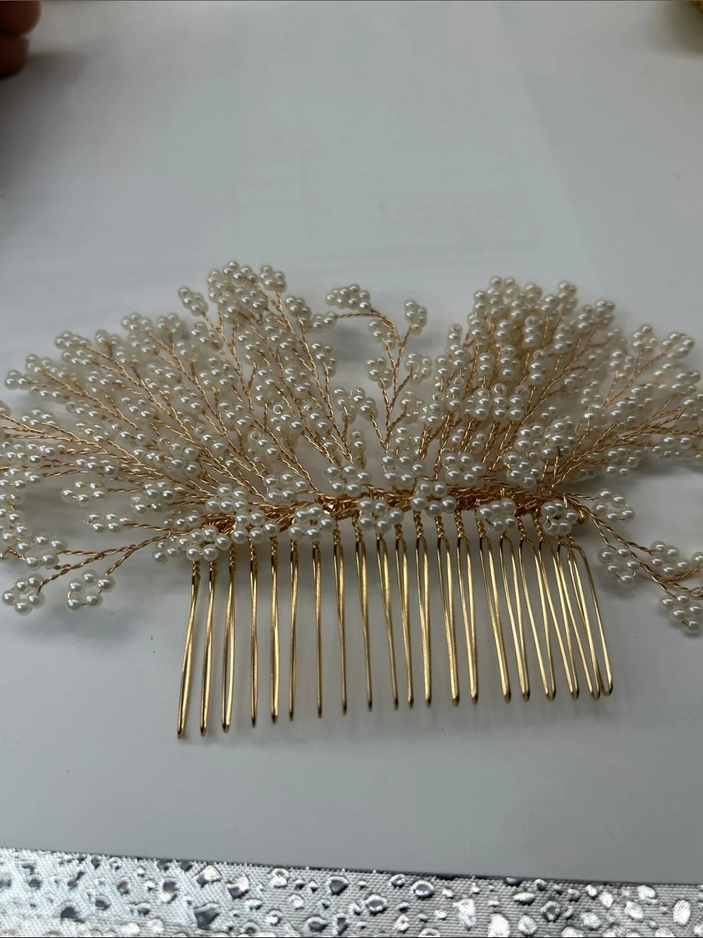 Gold Pearl Spray Hair Comb - Elegant White Pearl Accent